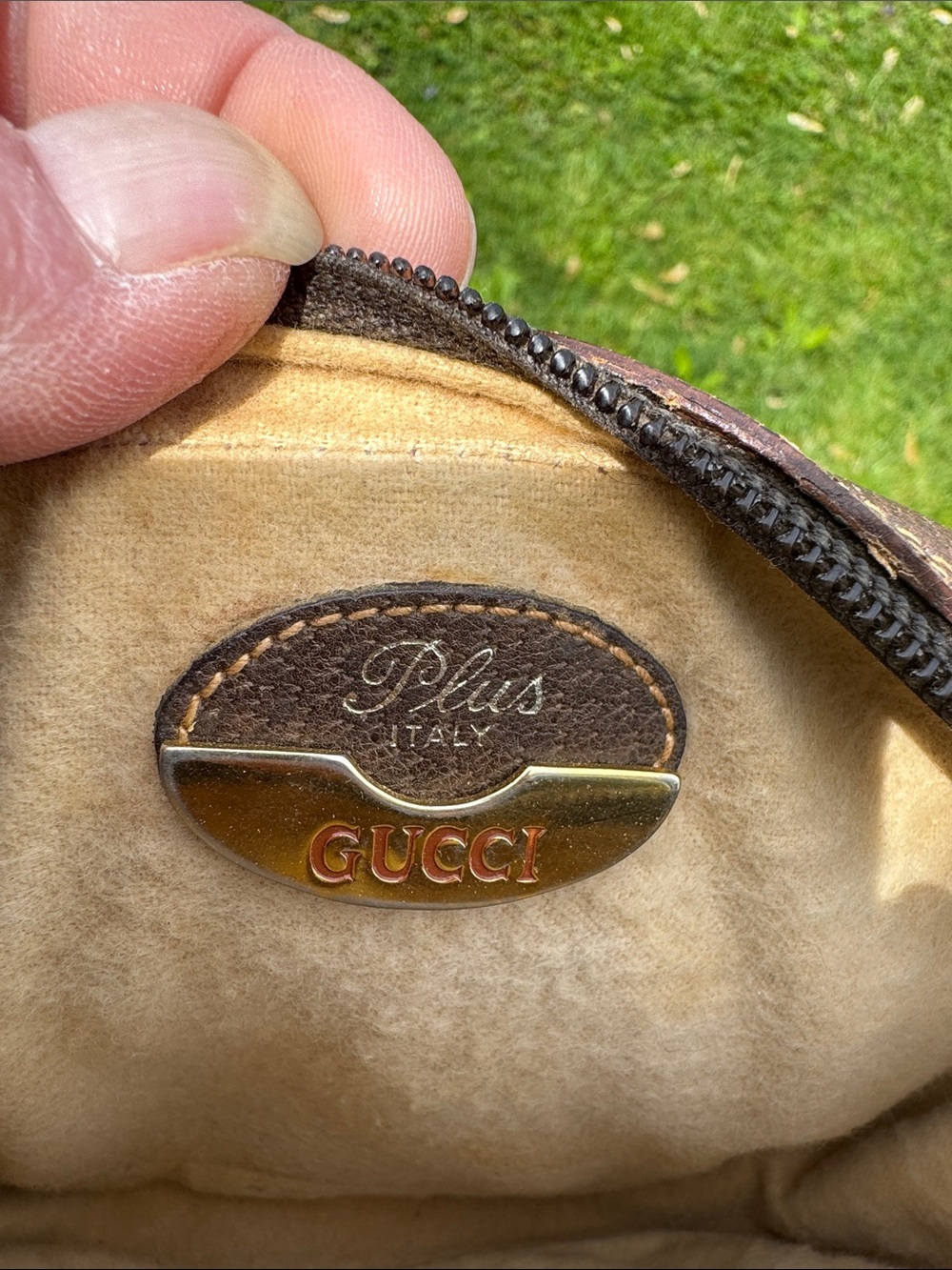 Gucci Plus GG Monogram Shoulder Bag. - Picture 7 of 13